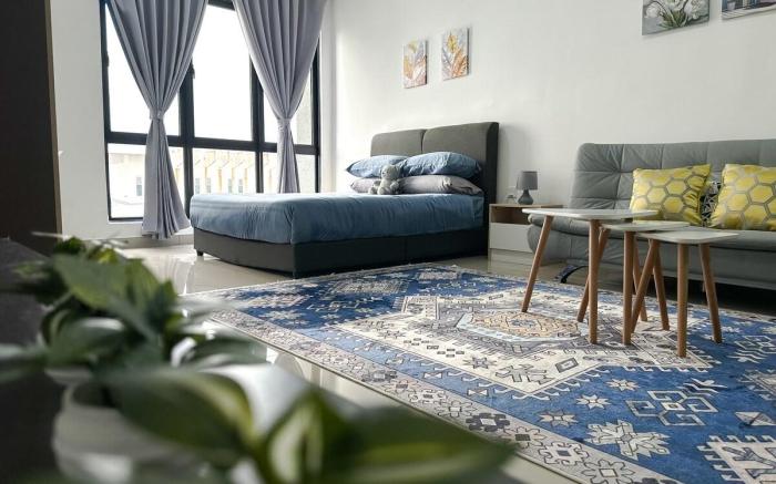 Minutes to UiTM & MSU ShahAlam - Swim & Netflix