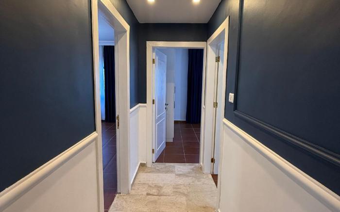 3bedroom aprt of 200sqm near movenpick hotel amman