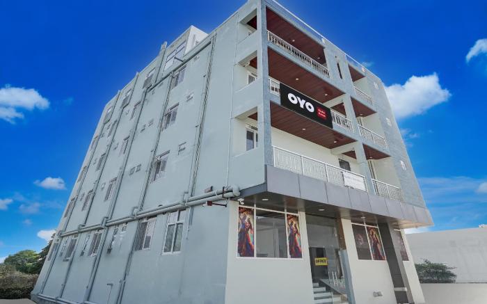 Hotel O Radha Residency