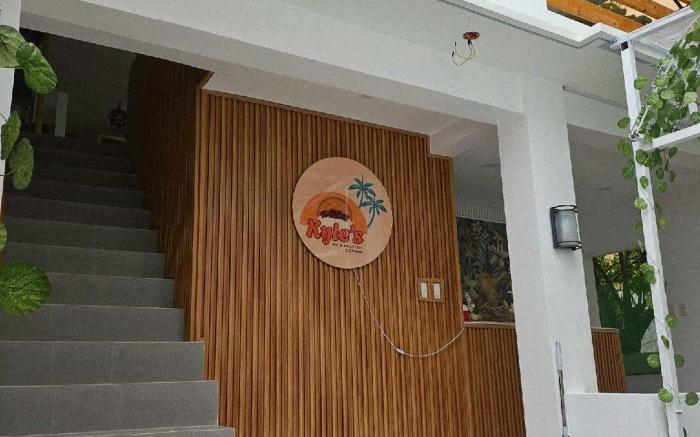 Kyle's Bed and Breakfast DMall Boracay