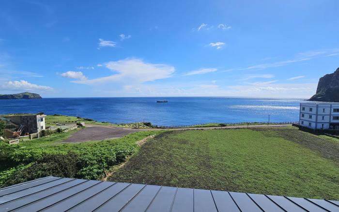 Seongsan morning glow pension