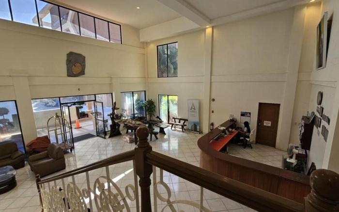 Three (3) Bedroom Condo Unit with free Pool Access