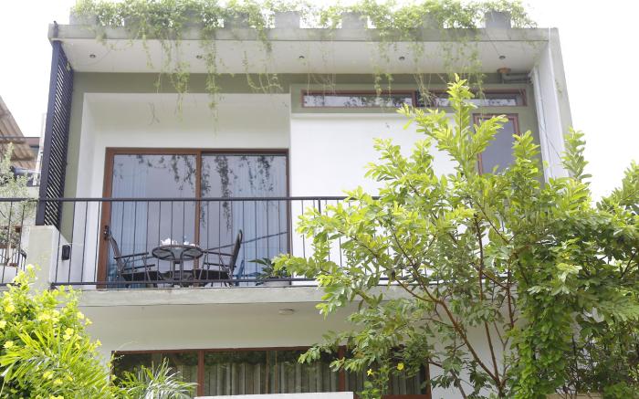 Airport Retreat Hotel