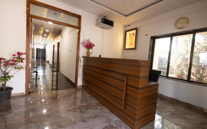 Green Paradise Hotel and Restaurant