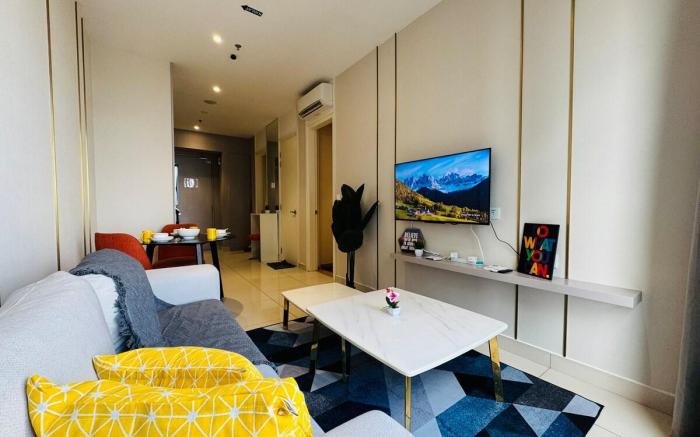 Hill10 Residence I-City by DeUrban HH2811