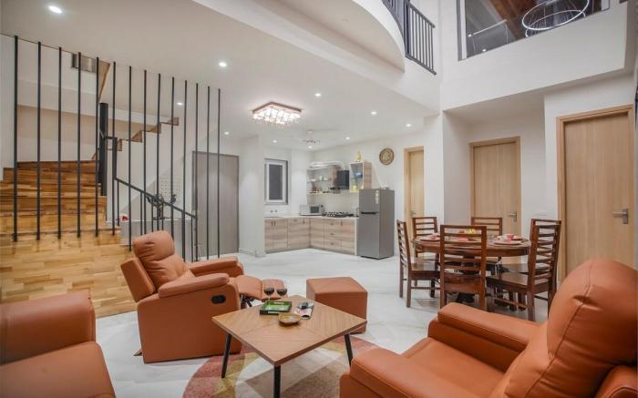 ScarlettPeaks |Luxe 4BHK w/HomeTheatre & Pooltable