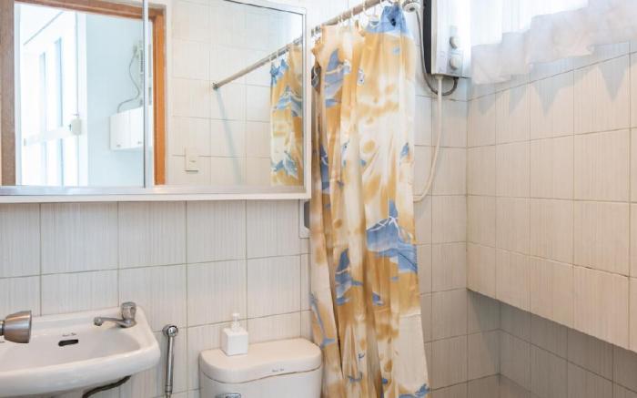 Clean & Affordable | Studio J306