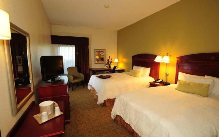 Hampton Inn & Suites Nashville-Airport