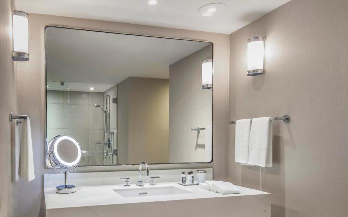 The Marquette Hotel, Curio Collection by Hilton