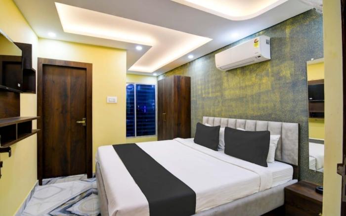 The Crown Inn Madhyamgram