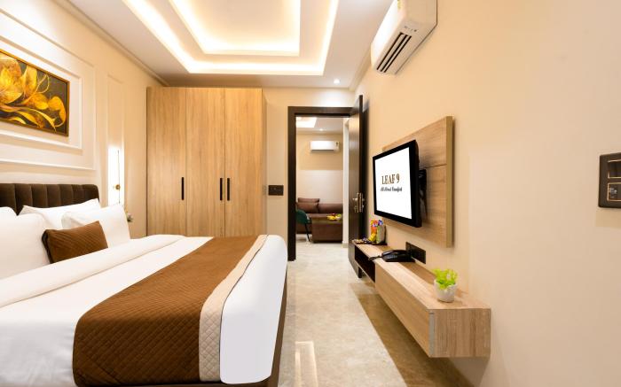 Leaf 9 Grand, Near Udyog vihar and Yashobhoomi