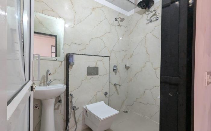 MOONSHIVA STAY and CAFE