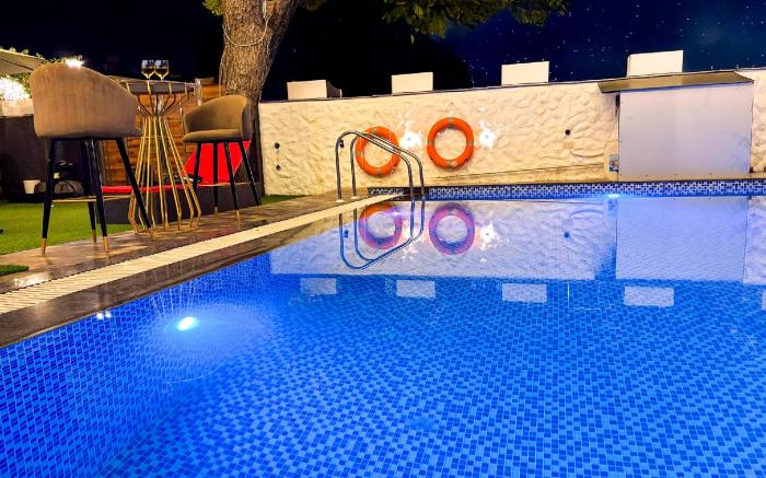 walk2taj Boutique Abode