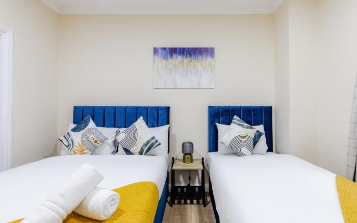 Comfy Apartments in Queensway