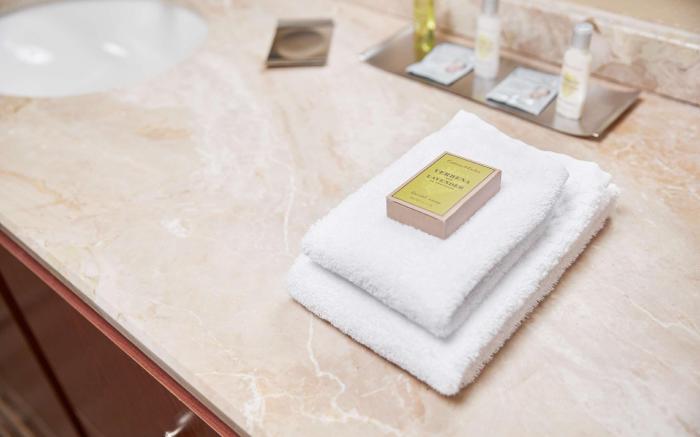 DoubleTree Suites by Hilton Cincinnati - Blue Ash