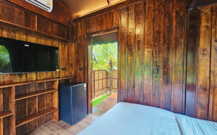 Cheewatra Farmstay Coconut House 1