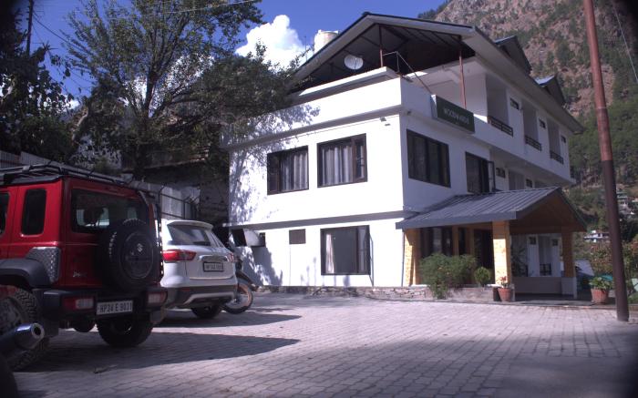 Woodward 2 by 4 Wildflower