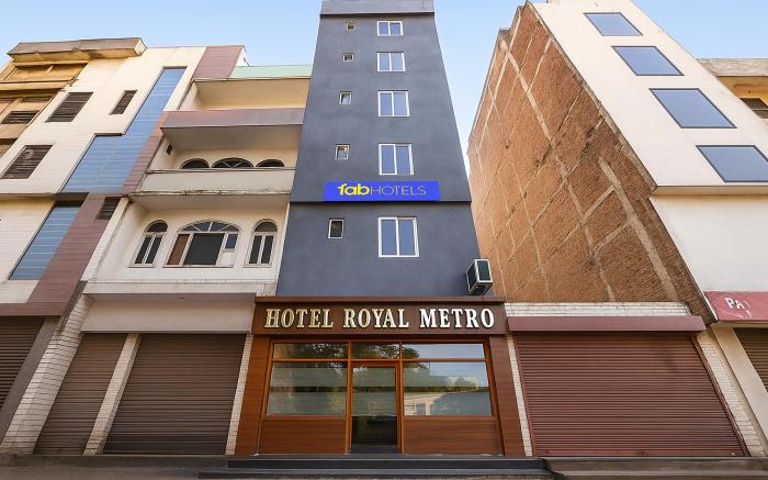FabHotel Royal Metro