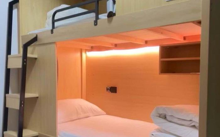 hola backpacker hostel