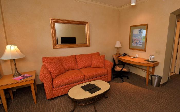 Hilton Boca Raton Suites