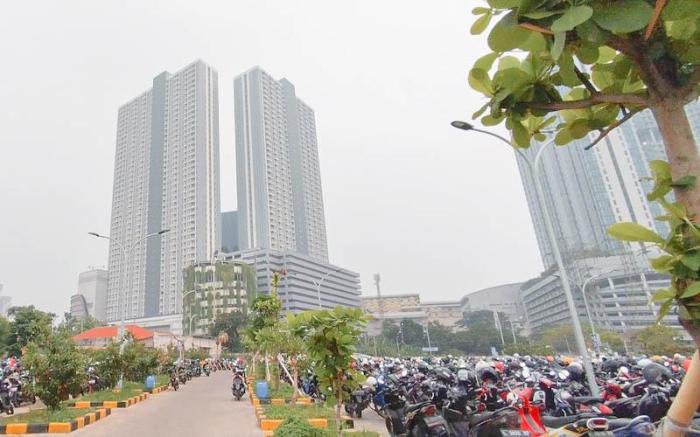 2BR near Pakuwon at Supermall Mansion By Travelio