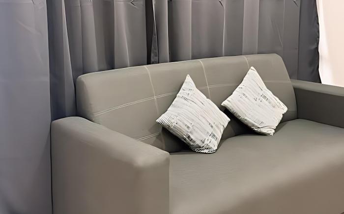 Studio MV-18 | Balcony + Kitchen