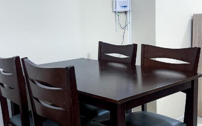 * * * G Contemporary 1BR Escape