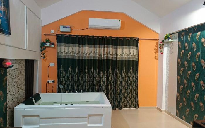 Luxurious Jacuzzi Suite