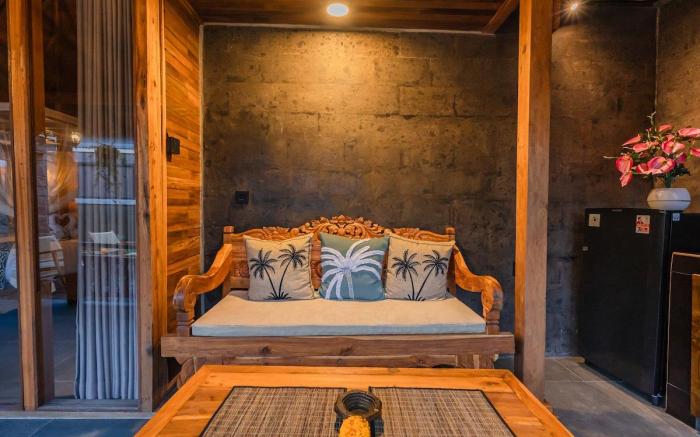 Garis Laksmi Kayu by Madhava Villas