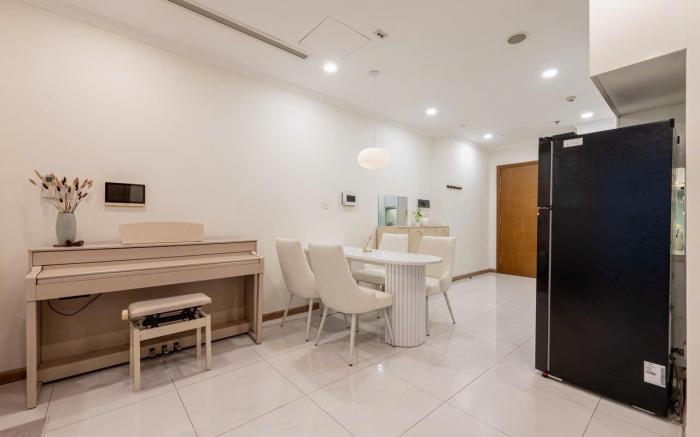 Modern 1BR Apartment – Next to Landmark 81- L6