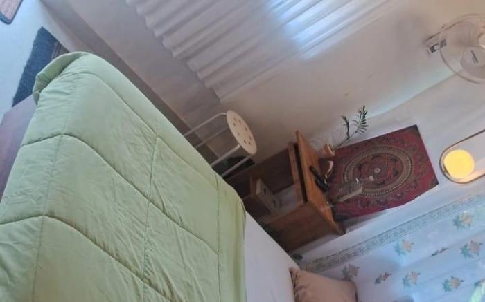 Cozy room in Kanthalloor w/ Attached shared Bathrm