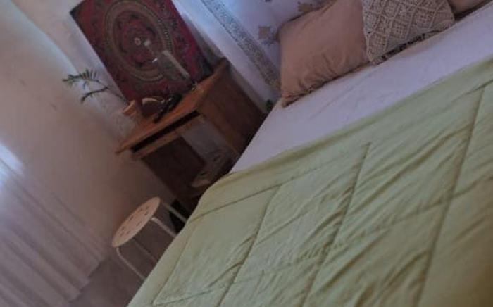 Cozy room in Kanthalloor w/ Attached shared Bathrm