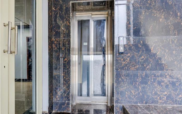 Super Townhouse Sheesh Mahal Farrukh Nagar