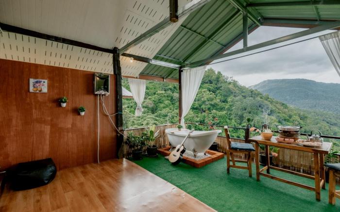 Hubkhaosawan homestay