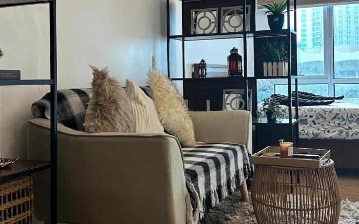 Homey Studio Unit behind Abreeza Mall with Parking