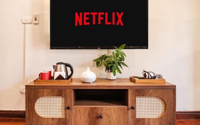 Balcony Studio • 1' to Lake • Free Luggage Storage