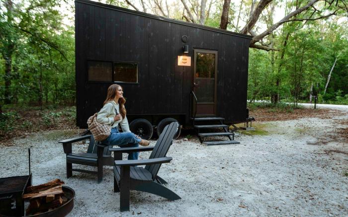 Postcard Cabins Wild Rose, Outdoor Collection by Marriott Bonvoy