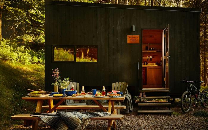 Postcard Cabins Wild Rose, Outdoor Collection by Marriott Bonvoy