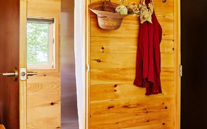 Postcard Cabins Wild Rose, Outdoor Collection by Marriott Bonvoy