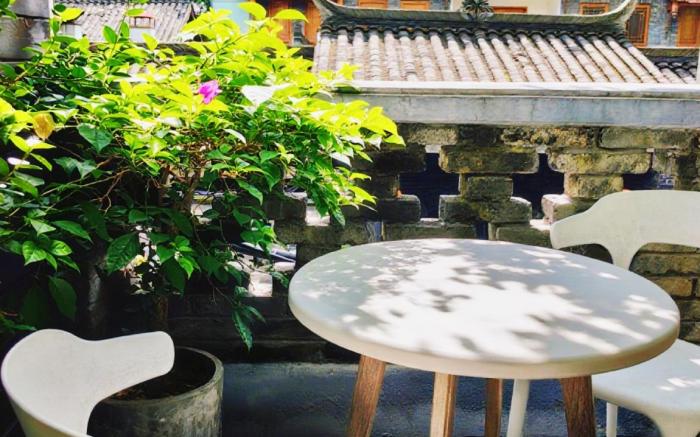 成都鹪鹩人文精品酒店