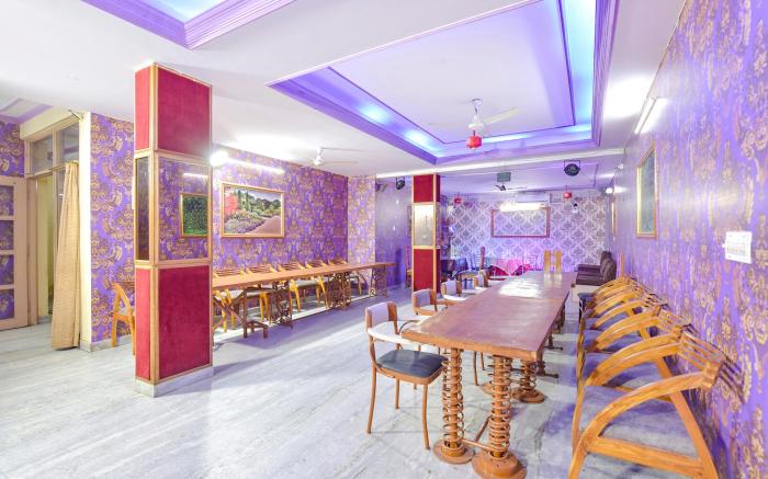 FabHotel Rajlaxmi Palace - Sindhi canmp bus stand,Ashok Vihar metro station