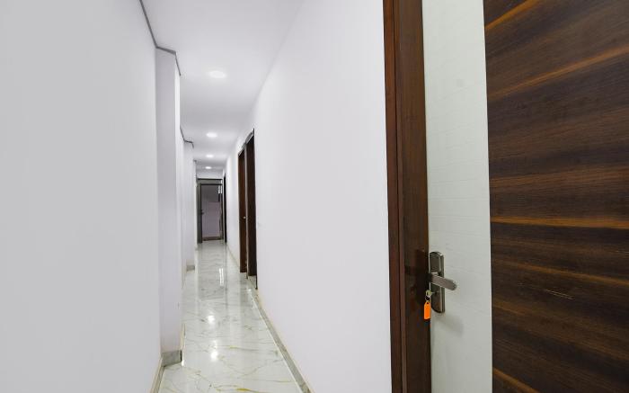 FabHotel Cosy Rooms - Near Embassies, DU South Campus