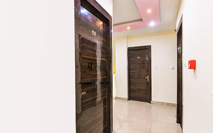 FabHotel AL Burj International