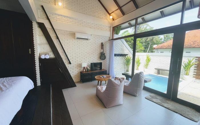 Surfside Studio Villa