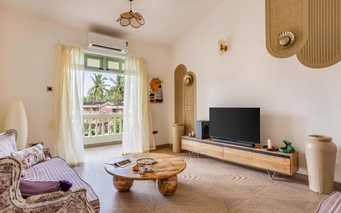 tisyastays | Marbella 2BHK at Regal Park w/ Pool