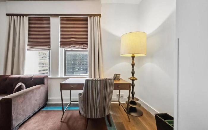 Lexington Plaza Hotel