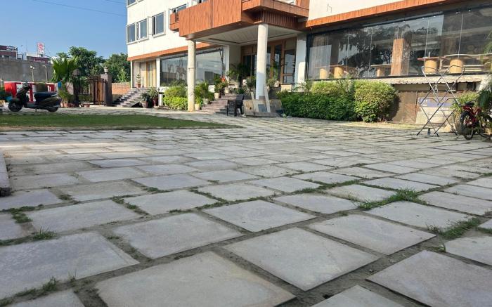 Frosty Fern Hotel & Resort