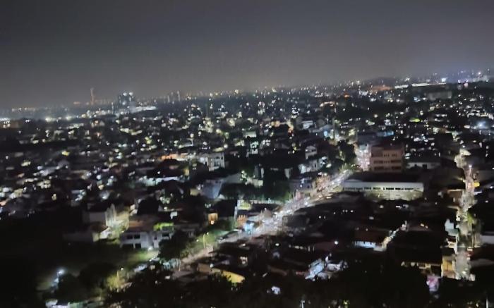 Cozy Two Bedroom at Apartment Green Pramuka City