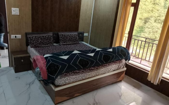 Devlok Hotel & Restaurant in Gaurikund