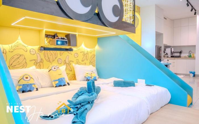 【HOT!】Minion Slide Playroom | Projector | 7 Pax